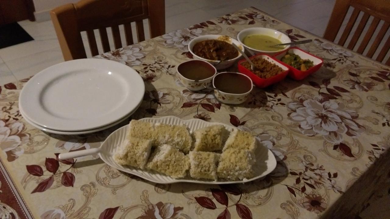 Tony'S Garden House Back Packers Inn 자프나 외부 사진